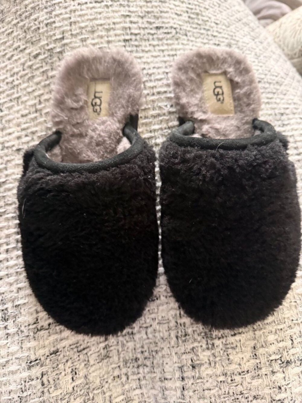 UGG Coquette Black Sheepskin Slide Slippers Size 6